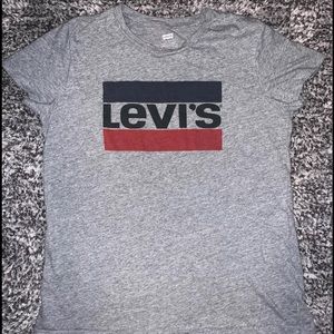Levi’s top